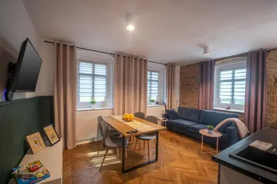 Telewizja i/lub zestaw kina domowego w obiekcie Apartamenty Śnieżna 12 Lądek- Zdrój