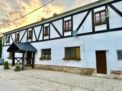 Budynek, w którym mieści się dom wakacyjny
