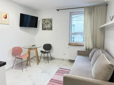 Telewizja i/lub zestaw kina domowego w obiekcie MOVEEN! Apartamenty Wrocław Nowoczesne studia z parkingiem! 10 min od centrum