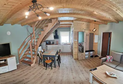 Telewizja i/lub zestaw kina domowego w obiekcie Leśna Ostoja