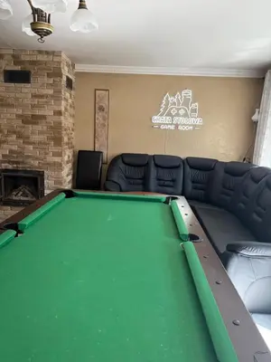 Część wypoczynkowa w obiekcie Chata Stołowa - Game Room - Bilard, SimRacing, Arcade