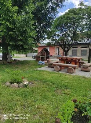 Ogród w obiekcie Dawna Mleczarnia Apartamenty MIODOWY