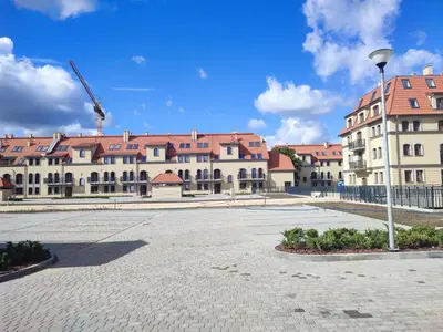 Budynek, w którym mieści się apartament