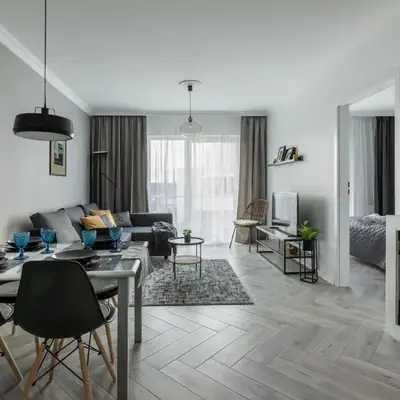Apartament z kominkiem