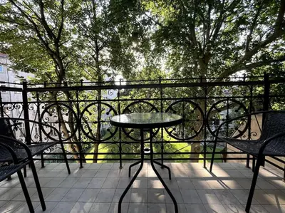 Balkon lub taras w obiekcie Big Apart next to Galeria Dominikańska - 4 Rooms