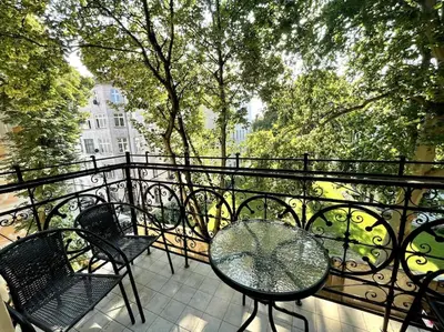 Balkon lub taras w obiekcie Big Apart next to Galeria Dominikańska - 4 Rooms