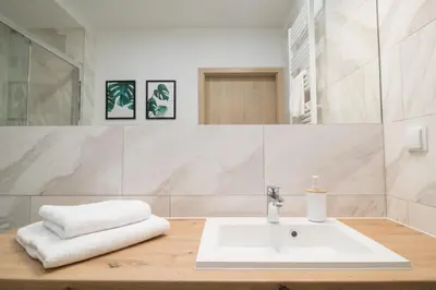Łazienka w obiekcie Apartamenty Dębowa 3