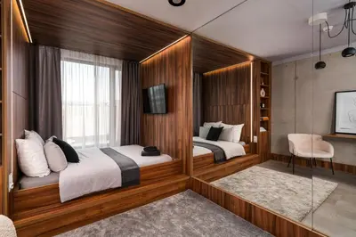 Łóżko lub łóżka w pokoju w obiekcie Apartments Wroc'LOVE by me &302 Legnicka Self Check-In 24h & Lift & Air conditioning