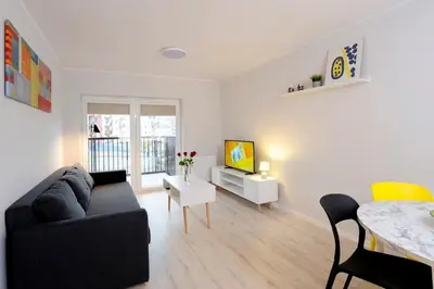 Telewizja i/lub zestaw kina domowego w obiekcie Sleep Well Madalińskiego
