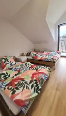Łóżko lub łóżka w pokoju w obiekcie Dom pod Wroclawiem19