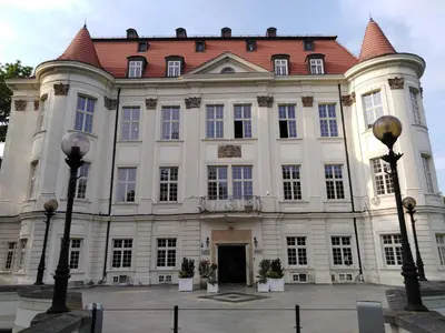 Budynek, w którym mieści się apartament