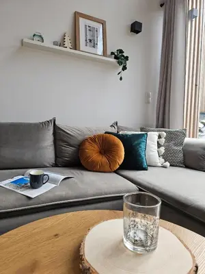 Część wypoczynkowa w obiekcie Domki Pod Lasem - Domek Brzozowy