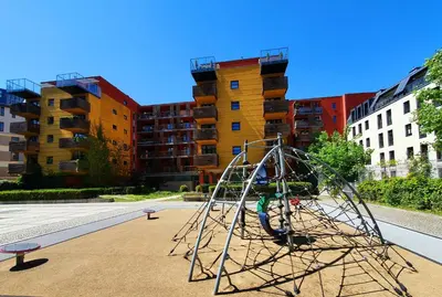 Plac zabaw dla dzieci w obiekcie APARTMENT 24H WITH FREE GARAGE AND AC Jagiełły 5
