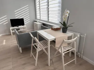 Telewizja i/lub zestaw kina domowego w obiekcie APARTAMENT OŚ. ZŁOTE 5F