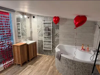 Łazienka w obiekcie Dawna Mleczarnia Apartamenty FAMILIJNY