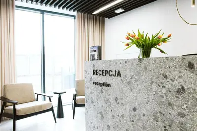 Hol lub recepcja w obiekcie Symphony City Square Aparthotel