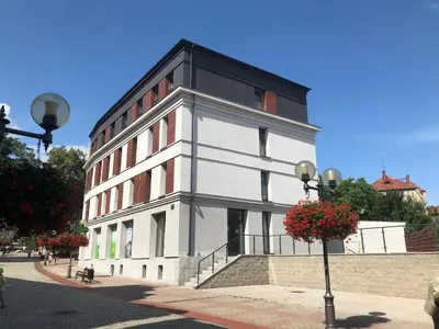 Budynek, w którym mieści się apartament