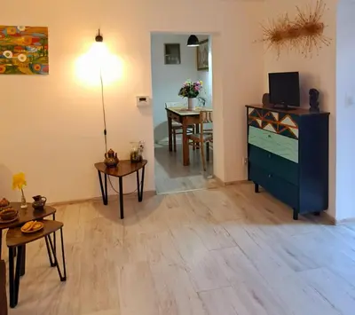 Telewizja i/lub zestaw kina domowego w obiekcie Dom Pracy Twórczej Macondo