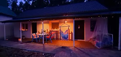 Patio lub wspólna przestrzeń na świeżym powietrzu w obiekcie Dom Pracy Twórczej Macondo