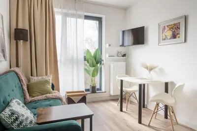 Telewizja i/lub zestaw kina domowego w obiekcie RentPlanet - Studio Fabryczna