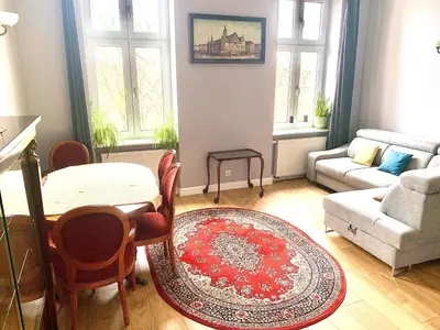 Część wypoczynkowa w obiekcie Cozy Room in Artistic District 2 Bathrooms Center