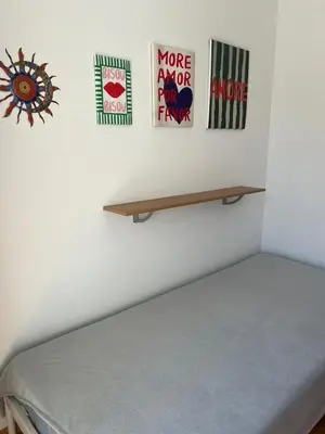Łóżko lub łóżka w pokoju w obiekcie Komfort w samym centrum