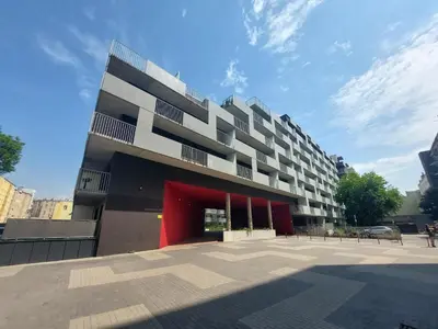 Budynek, w którym mieści się apartament
