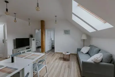 Telewizja i/lub zestaw kina domowego w obiekcie Zapomniany Zdrój