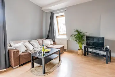 Telewizja i/lub zestaw kina domowego w obiekcie NiceOne Apartment Number 7 - W samym Centrum!