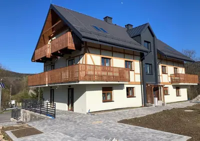 Budynek, w którym mieści się apartament