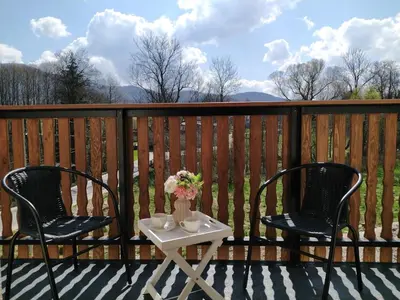 Widok na góry z tego apartamentu