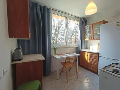Kuchnia lub aneks kuchenny w obiekcie Lemuria Jawor pokoje