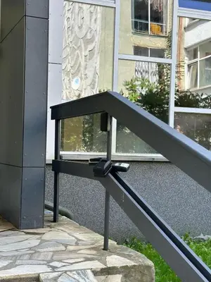 Budynek, w którym mieści się apartament