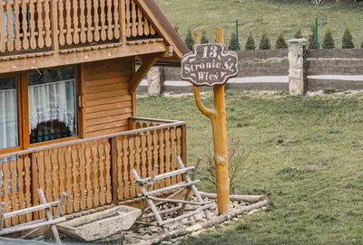 Ogród w obiekcie Górskie Chatki Krysi i Piotrka Perłowy