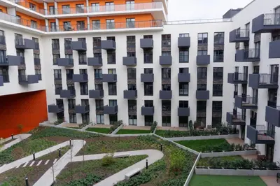 Budynek, w którym mieści się apartament
