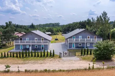 Budynek, w którym mieści się apartament