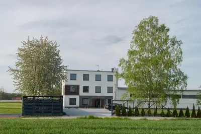 Ogród w obiekcie Pokoje Pod Brzozą